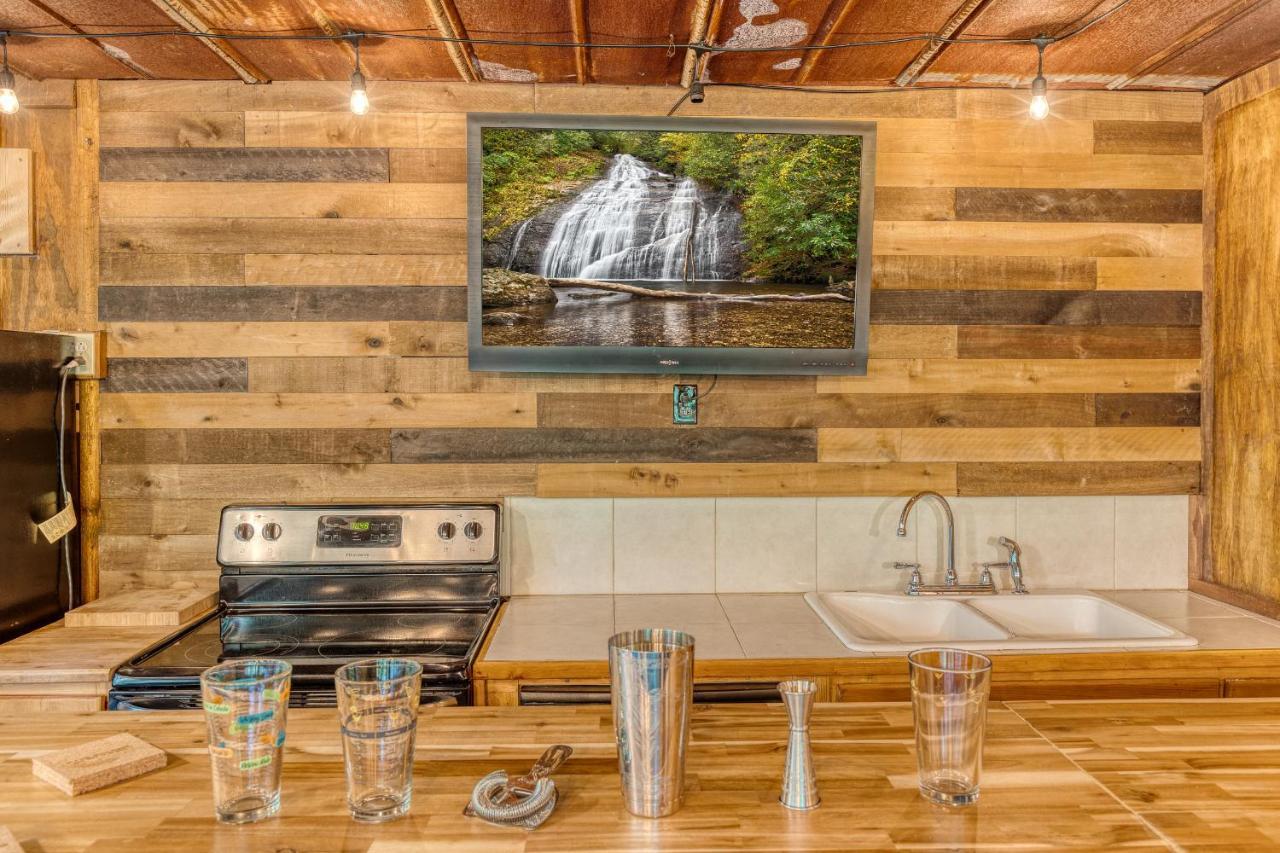 Secluded Sunrise Ridge: Mountain View Retreat with Hot Tub Villa Blue Ridge Exterior photo