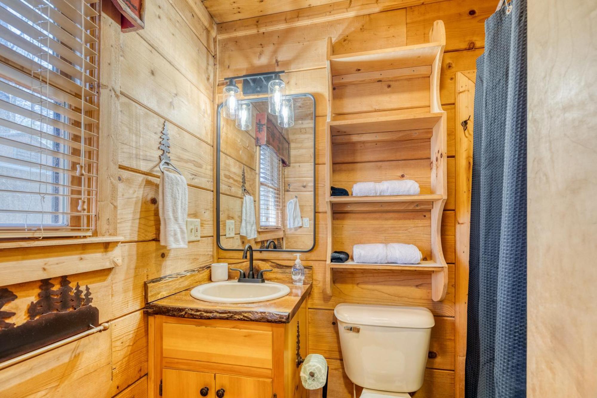 Secluded Sunrise Ridge: Mountain View Retreat with Hot Tub Villa Blue Ridge Exterior photo